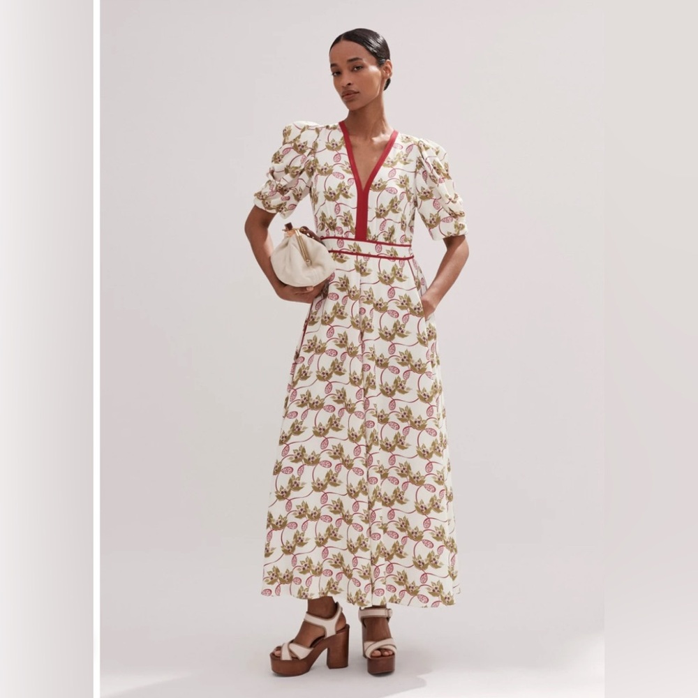 Me + Em
Silk Summer Waterlily Print Maxi Dress